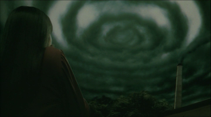 Strange Loop: Uzumaki (Higuchinsky, 2000) / Color Out of Space (Richard Stanley, 2019)